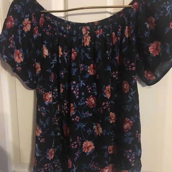 Blouse - Picture 2 of 4